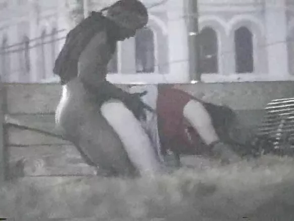 সস্তা কালো পতিতা এইচডি প্রকাশ্যে ধাক্কা। আন্তজাতিক।