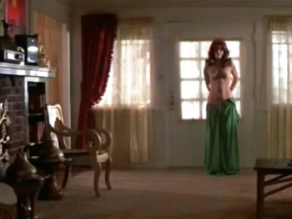 গরম কালো নগ্ন পুরুষ সঙ্গে লাল মাথা সাদা মহিলা - সেন্ট. সেন্ট প্যাট্রিক দিবসে 1970 এর দশকের আন্তঃজাতিক সফটকোর।