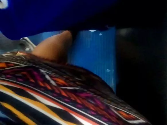 আবলুস গাধা তরুণ কালো পর্ণ বাস দ্বারা groped.