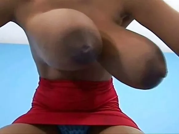 বড় মাই ব্ল্যাক নগ্ন ল্যাক্টেশন ফটো বাউন্সিং।